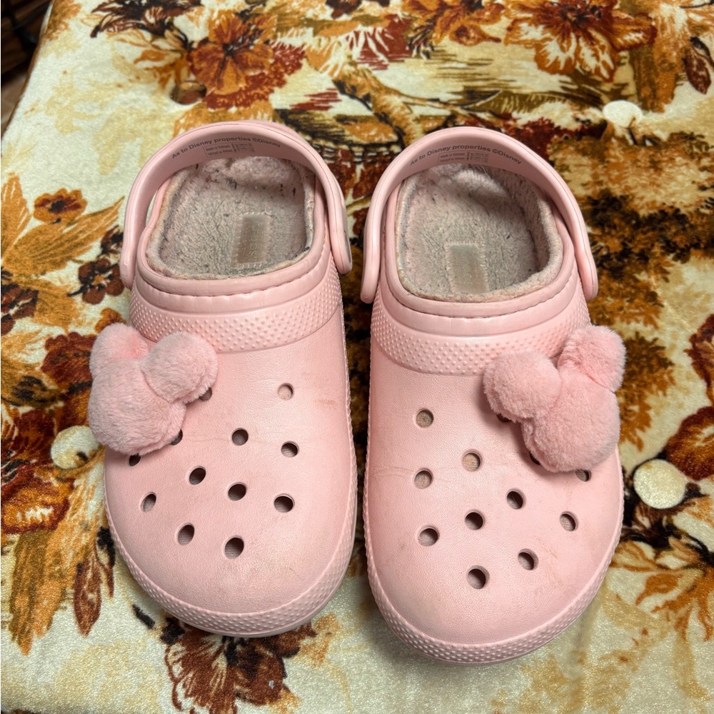 Disney park crocs